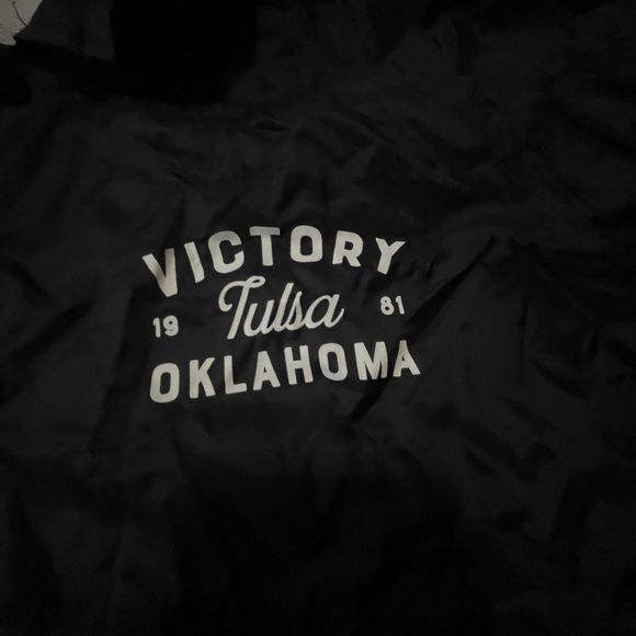 Vintage Victory Tulsa Oklahoma AUGUSTA Coach Jacket Nylon Print Black sz Large - Picture 2 of 11